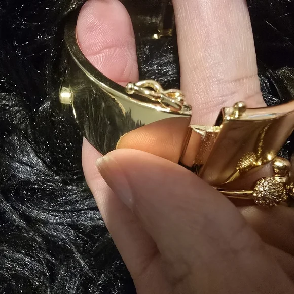 Elegant Gold and Silver Women's Bracelet and Ring Set - Picture 11 of 15